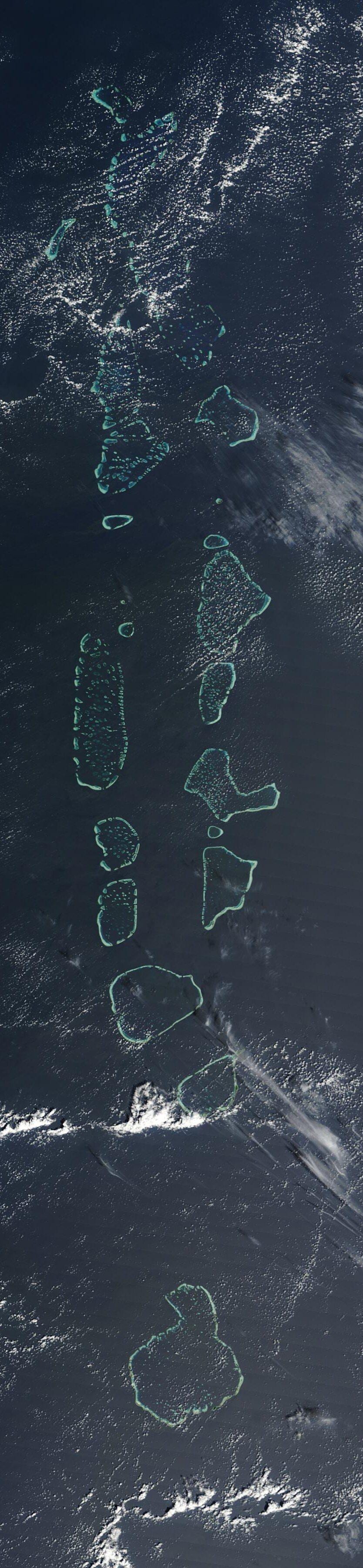mapa maledivy satelit